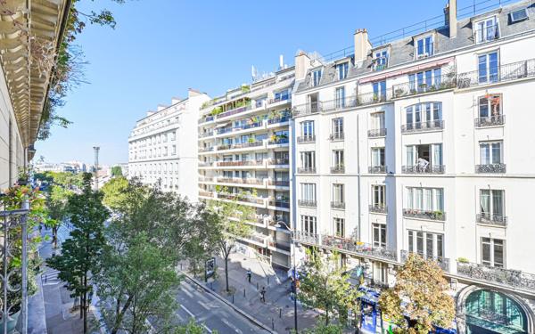 Appartement à vendre    3 pièces • 59,48 m2 Paris 18
