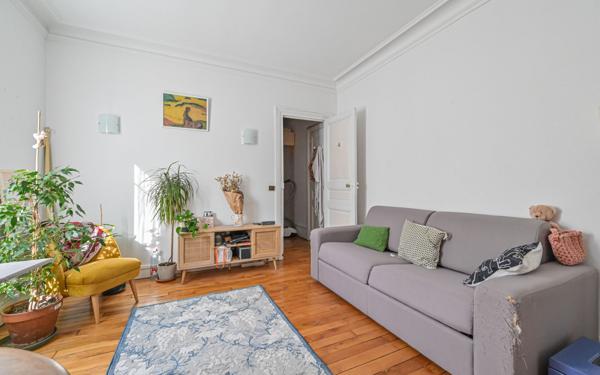 Appartement à vendre    3 pièces • 59,48 m2 Paris 18
