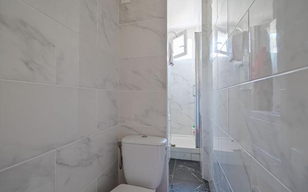 Appartement à vendre    3 pièces • 59,48 m2 Paris 18