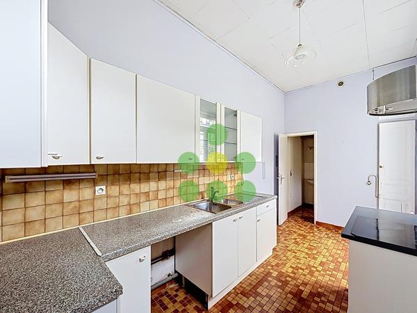 Maison
         6 pièces
        - 157 m² Bien prestige 412 641 € *