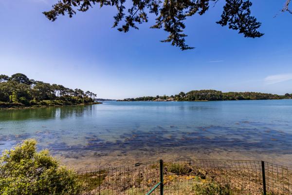 Propriété les pieds dans l'eau à Arradon