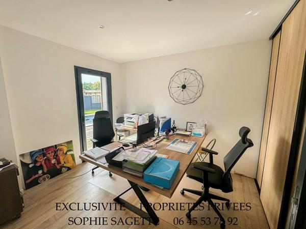 PROPRIETE 8 PIECES 5 CHAMBRES AVEC DEPENDANCE (T2) GARAGE PISCINE 1000M² DE TERRAIN