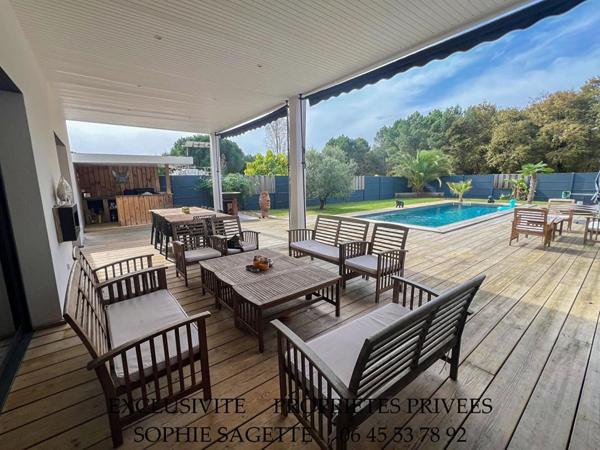 PROPRIETE 8 PIECES 5 CHAMBRES AVEC DEPENDANCE (T2) GARAGE PISCINE 1000M² DE TERRAIN
