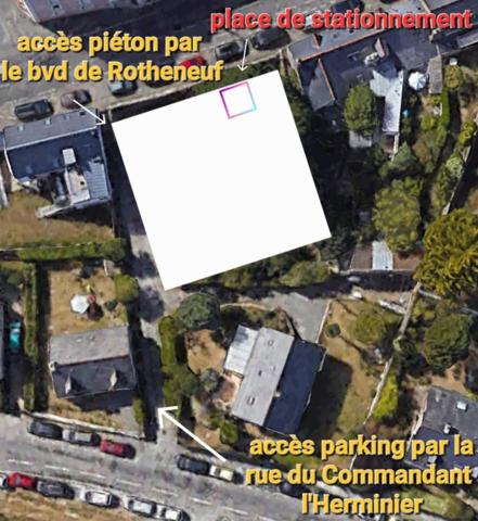 Rotheneuf – Emplacement de parking –