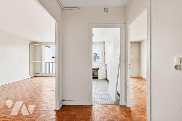 Paris 11 : 2 pièces avec balcon