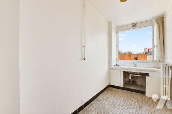 Paris 11 : 2 pièces avec balcon