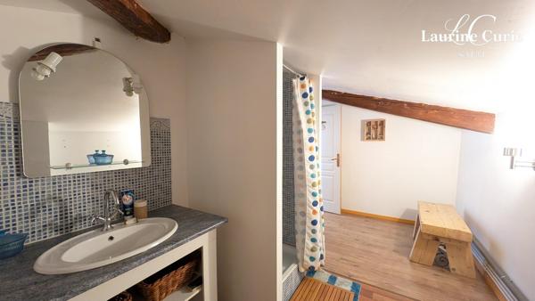Maison 9 pièces de 216m² avec sous-sol intégral
