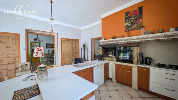 Maison 9 pièces de 216m² avec sous-sol intégral