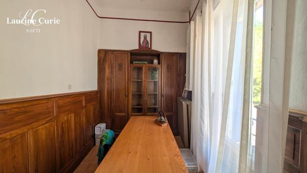 Maison 9 pièces de 216m² avec sous-sol intégral