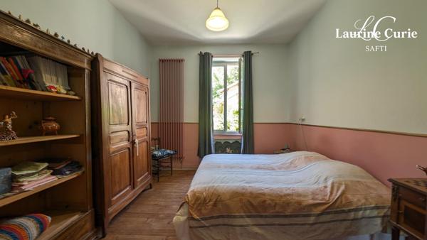 Maison 9 pièces de 216m² avec sous-sol intégral