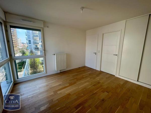 Appartement à louer 2 pièces 51.88m² Rueil-Malmaison (92500)