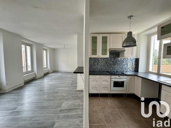 Appartement 2 pièces de 53 m² à Corbeil-Essonnes (91100)