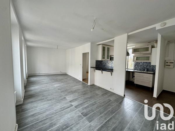 Appartement 2 pièces de 53 m² à Corbeil-Essonnes (91100)