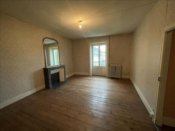 Maison à vendre |  Saint-Céré |  5 pièces | 256 m²