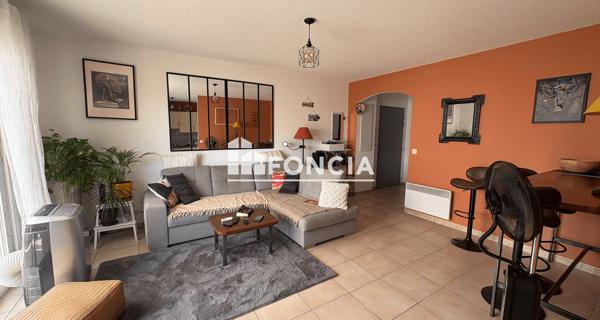 Location Appartement 3 pièces 64.9 m² - Althen-des-paluds 84210