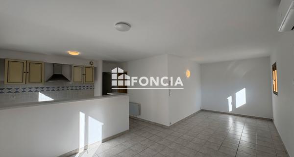 Location Appartement 2 pièces 47.6 m² - Cabannes 13440