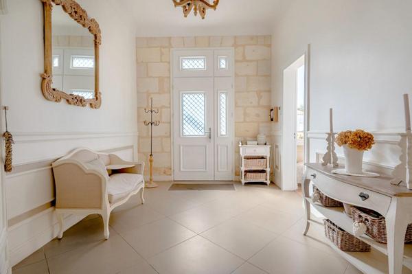 Maison en pierre 6 pièces de plain-pied, 213m2 -Saint Medard En Jalles  (proche Bordeaux) - piscine - garage