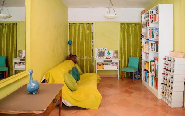 Vente                                                      Maison
                        
                     7 pièces                      190 m2                     à Neyron