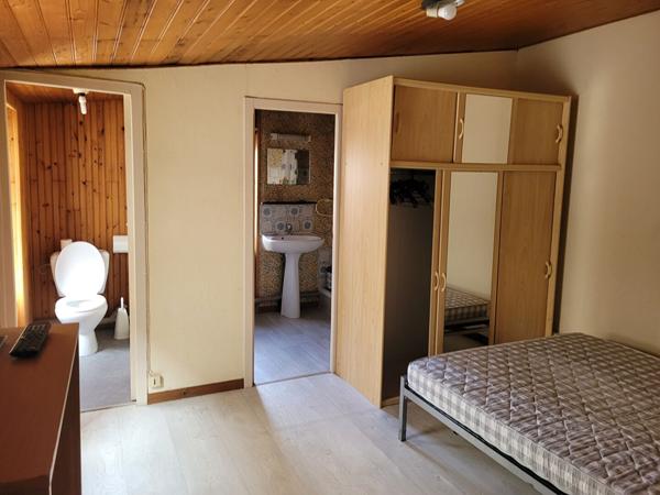 ROCHEFORT hyper centre - un appartement meublé de 27 m² au 2ème étage loué