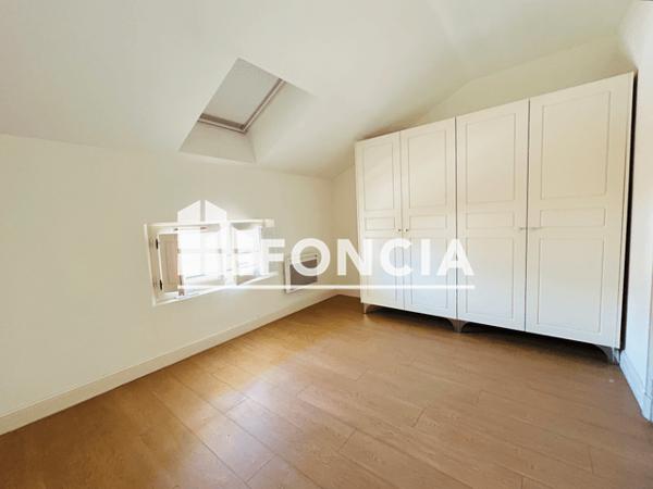 Location Appartement 2 pièces 48.7 m² - 9 RUE HIPPOLYTE DUPRAT Toulon 83000
