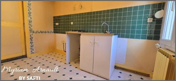 Maison 162 m², 2 garages, grange, puits, terrain