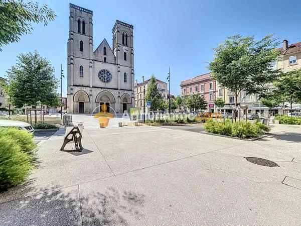 Vente Appartement 4 pièces 185 m2 à Bourgoin-Jallieu