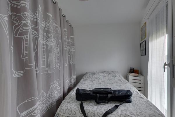 Appartement Romainville 1 pièce(s) 32.39 m2