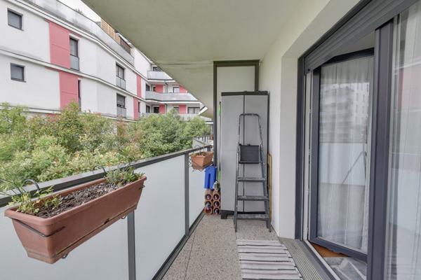 Appartement Romainville 1 pièce(s) 32.39 m2