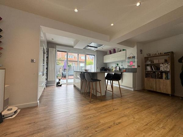 Charmante maison, 3 chambres+ Terrasse à Lille limite Ronchin