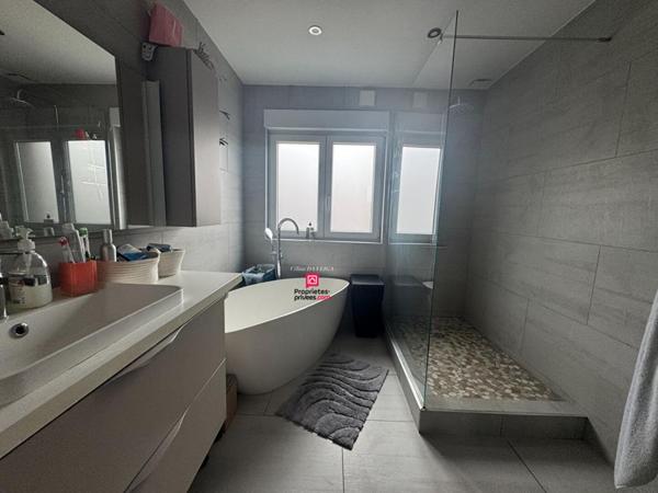 Charmante maison, 3 chambres+ Terrasse à Lille limite Ronchin