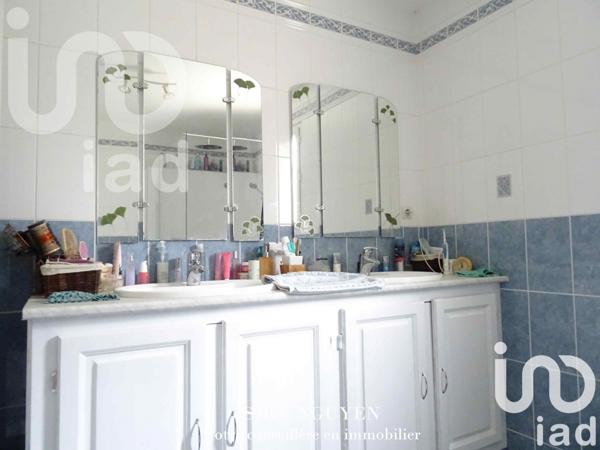 Maison à vendre 5 pièces 165 m² La Rochefoucauld-en-Angoumois