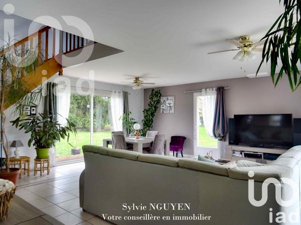 Maison à vendre 5 pièces 165 m² La Rochefoucauld-en-Angoumois