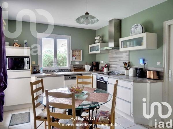 Maison à vendre 5 pièces 165 m² La Rochefoucauld-en-Angoumois