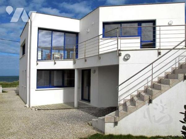 Maison contemporaine avec vue mer panoramique – À 10 mètres de la plage – Plouescat, Finistère Nord