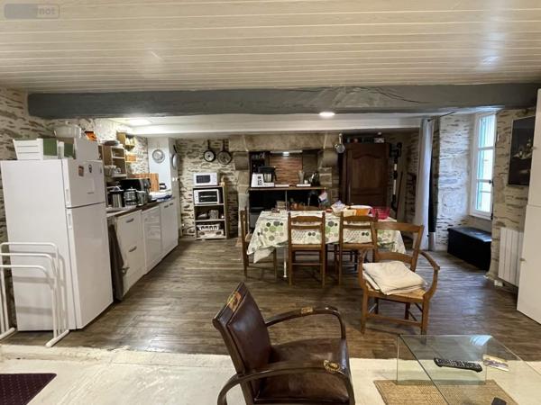 Maison à vendre à Rochefort-en-Terre dans le Morbihan (56220), ref : 31g