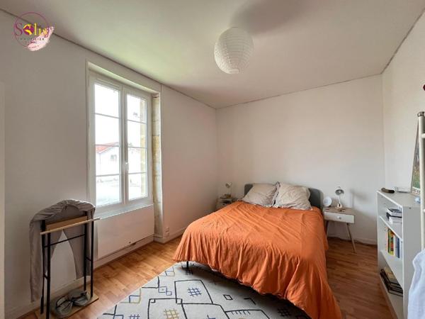 EXCLUSIVITE QUARTIER PARC - JARDIN PUBLIC !! Coup ...