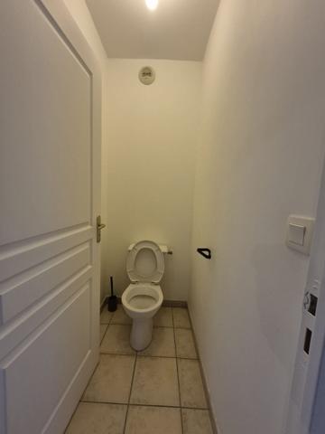 Spacieux T4 avec balcon et ascenseur - centre de Saint Etienne