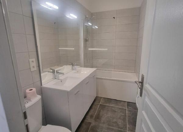 Maison à vendre    3 pièces • 48,55 m2 Pont-Saint-Esprit