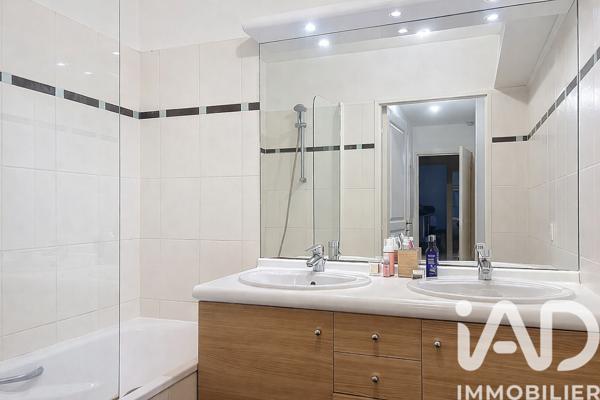 Appartement à vendre 3 pièces 69 m² Saint-Cyr-l'École