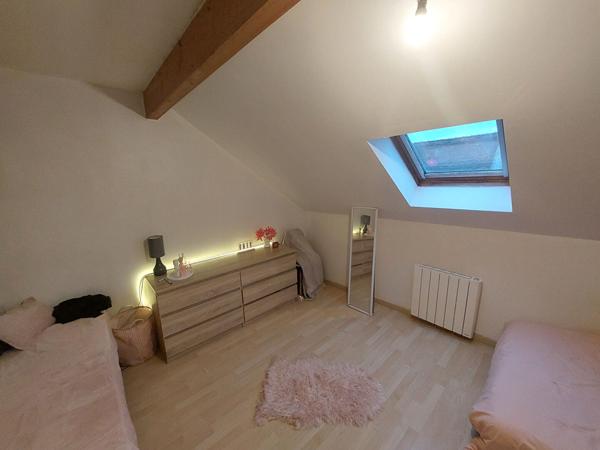 Maison de ville 5 pièces 4 chambres avec Jardin et parking €283 000 ** - Référence 4452