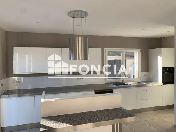 Location Maison 4 pièces 99 m² - 15 RUE THERMIDOR Florensac 34510