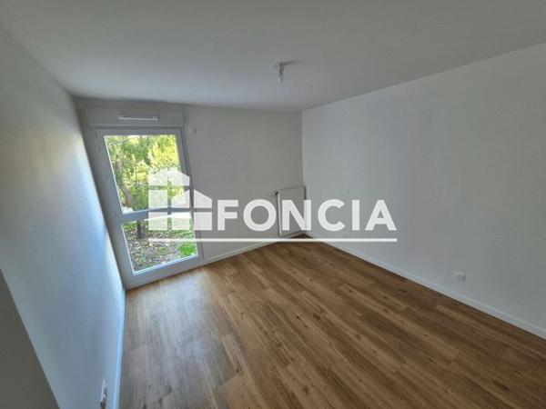 Location Appartement 2 pièces 46.5 m² - 83 RUE DES BRASSIERES Domene 38420