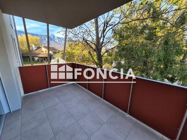 Location Appartement 2 pièces 46.5 m² - 83 RUE DES BRASSIERES Domene 38420