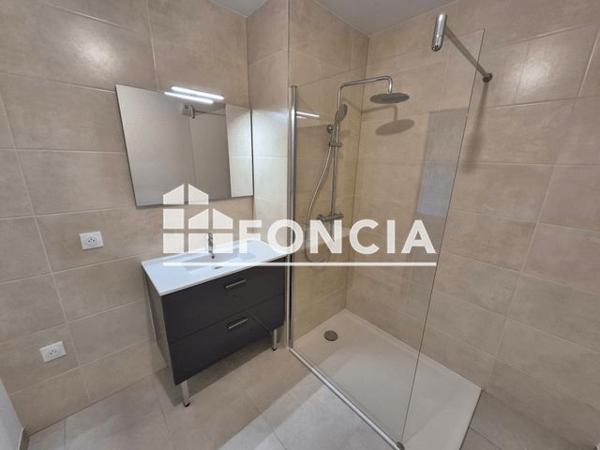 Location Appartement 2 pièces 46.5 m² - 83 RUE DES BRASSIERES Domene 38420