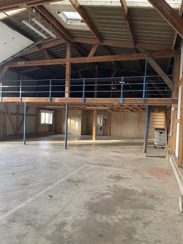 Saint-Mars-la-Brière (72470) LOCAL D'ACTIVITE PROCHE AUTOROUTE 3 MOIS DE LOYER OFFERTS !!