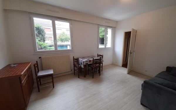 Appartement à vendre    1 pièce • 31 890 m2 Villejuif