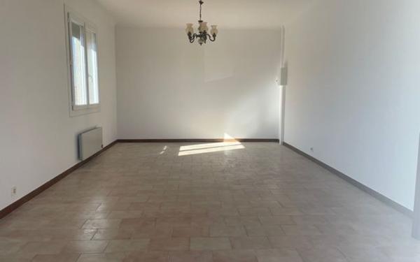 Appartement à louer    3 pièces •  Miramas