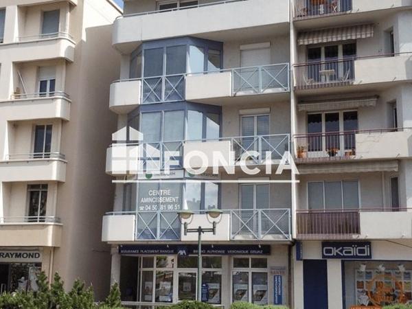 Location Local commercial 3 pièces 70.3 m² - 12 PLACE DES ARTS Thonon Les Bains 74200