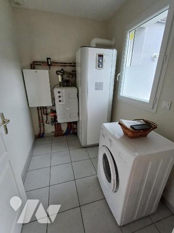 A LA SORTIE DE COULAINES - Maison de Type 5