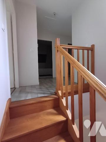 A LA SORTIE DE COULAINES - Maison de Type 5